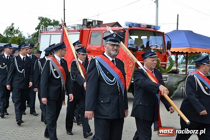 Zdjęcie w galerii na portalu naszraciborz.pl: Strażackie święto w Roszkowie. Renault wraca do służby wiadomości z regionu