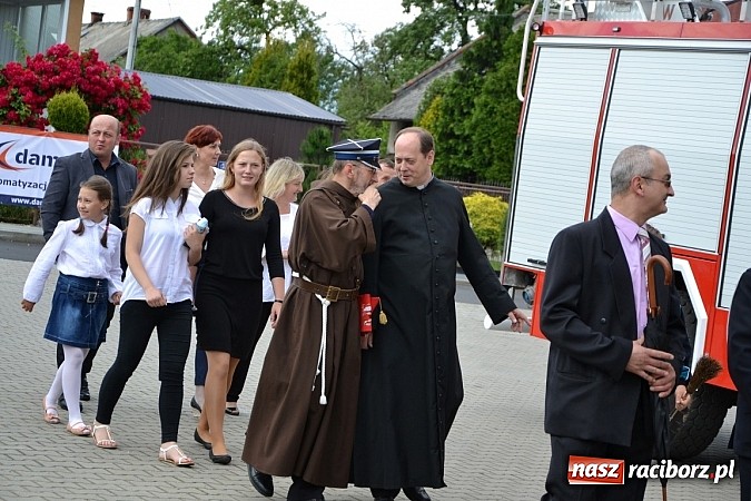 Zdjęcie w galerii na portalu naszraciborz.pl: Strażackie święto w Roszkowie. Renault wraca do służby wiadomości z regionu