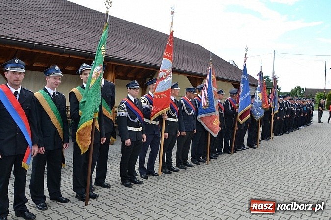 Zdjęcie w galerii na portalu naszraciborz.pl: Strażackie święto w Roszkowie. Renault wraca do służby wiadomości z regionu