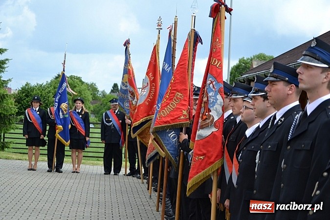 Zdjęcie w galerii na portalu naszraciborz.pl: Strażackie święto w Roszkowie. Renault wraca do służby wiadomości z regionu