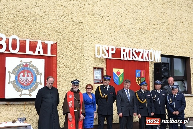 Zdjęcie w galerii na portalu naszraciborz.pl: Strażackie święto w Roszkowie. Renault wraca do służby wiadomości z regionu