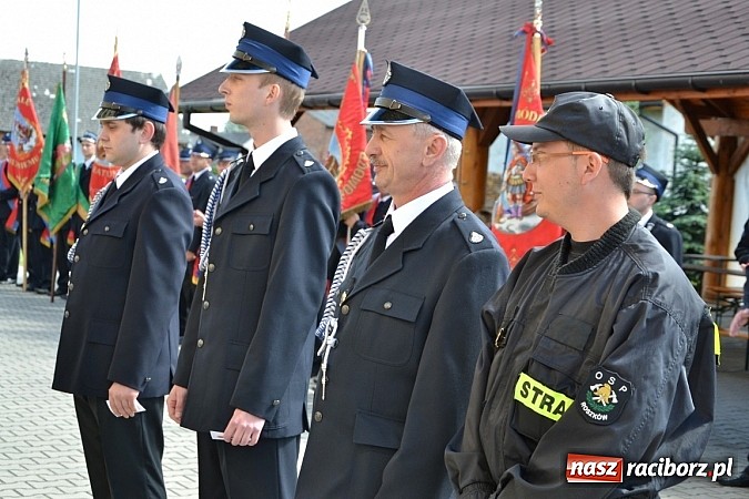 Zdjęcie w galerii na portalu naszraciborz.pl: Strażackie święto w Roszkowie. Renault wraca do służby wiadomości z regionu
