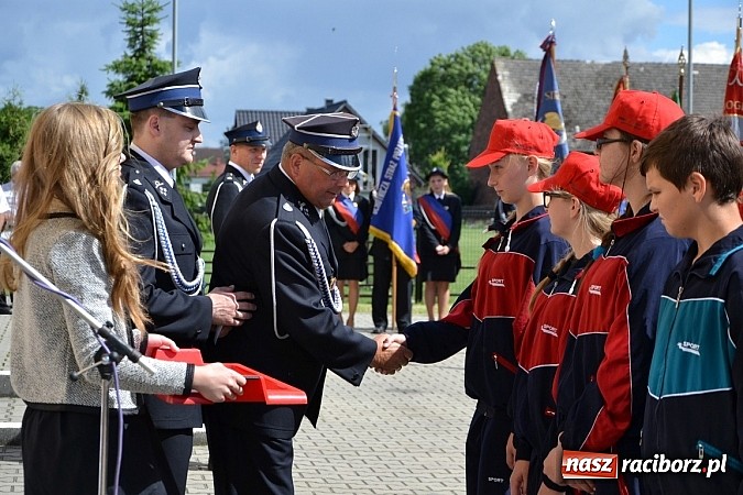Zdjęcie w galerii na portalu naszraciborz.pl: Strażackie święto w Roszkowie. Renault wraca do służby wiadomości z regionu
