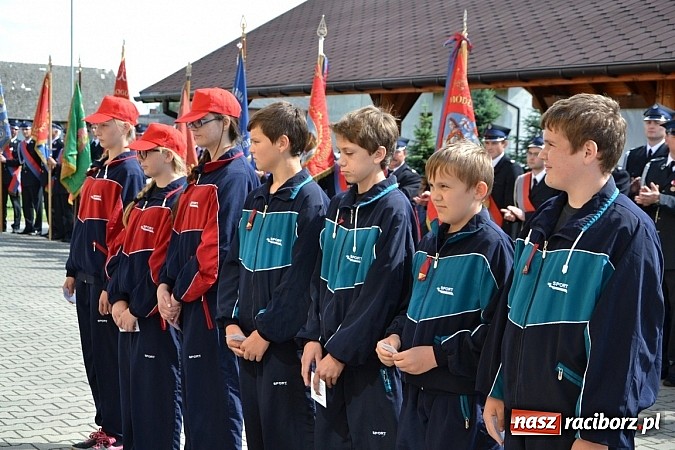 Zdjęcie w galerii na portalu naszraciborz.pl: Strażackie święto w Roszkowie. Renault wraca do służby wiadomości z regionu