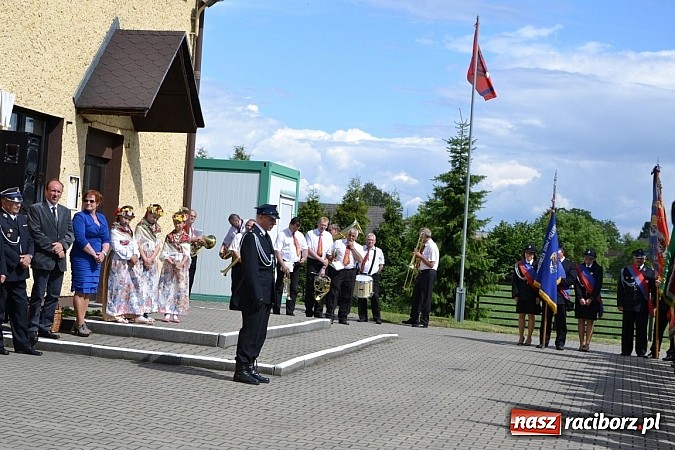 Zdjęcie w galerii na portalu naszraciborz.pl: Strażackie święto w Roszkowie. Renault wraca do służby wiadomości z regionu