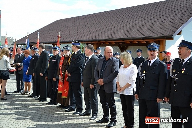 Zdjęcie w galerii na portalu naszraciborz.pl: Strażackie święto w Roszkowie. Renault wraca do służby wiadomości z regionu