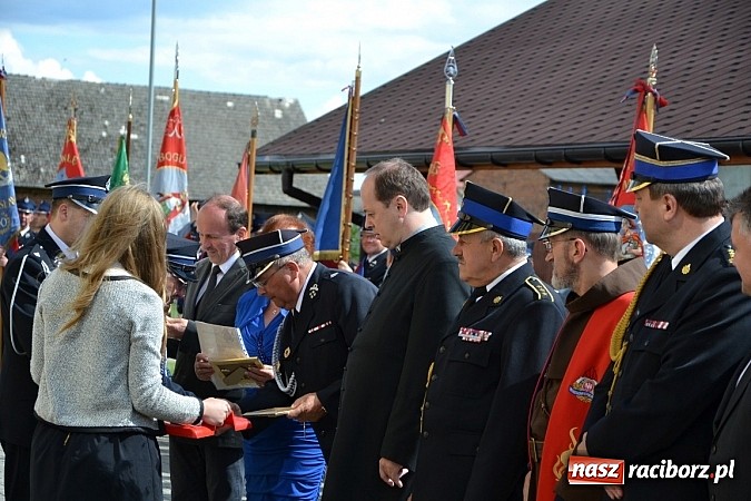 Zdjęcie w galerii na portalu naszraciborz.pl: Strażackie święto w Roszkowie. Renault wraca do służby wiadomości z regionu