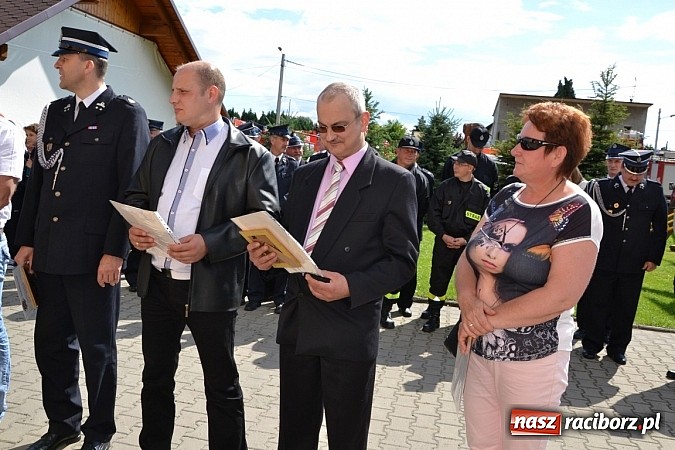 Zdjęcie w galerii na portalu naszraciborz.pl: Strażackie święto w Roszkowie. Renault wraca do służby wiadomości z regionu