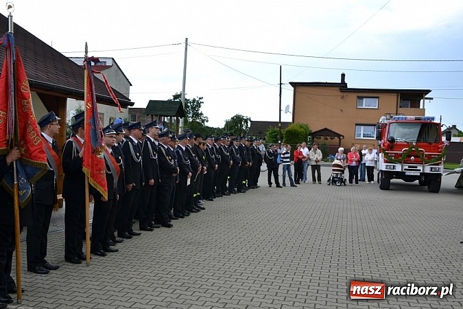 Zdjęcie w galerii na portalu naszraciborz.pl: Strażackie święto w Roszkowie. Renault wraca do służby wiadomości z regionu