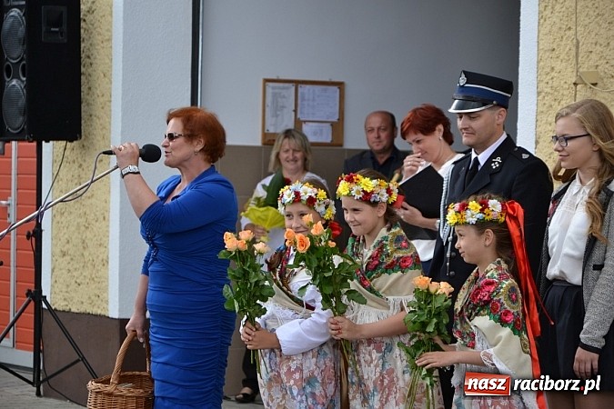 Zdjęcie w galerii na portalu naszraciborz.pl: Strażackie święto w Roszkowie. Renault wraca do służby wiadomości z regionu