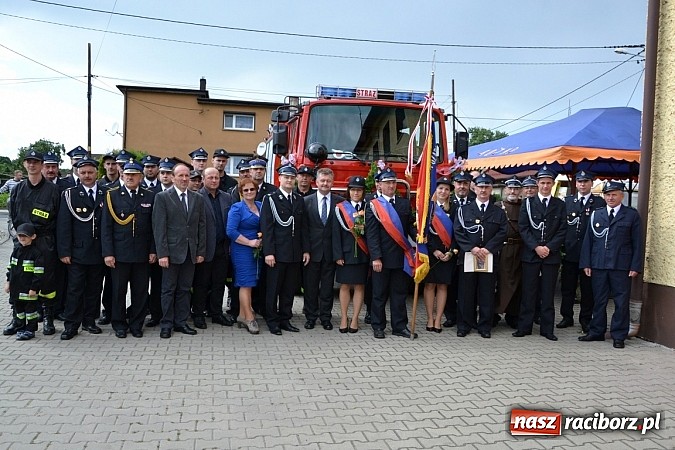 Zdjęcie w galerii na portalu naszraciborz.pl: Strażackie święto w Roszkowie. Renault wraca do służby wiadomości z regionu