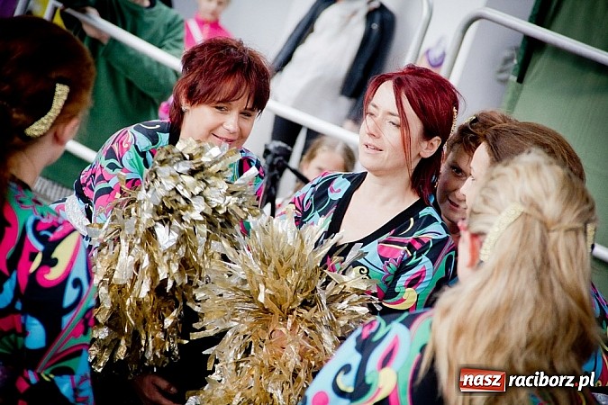 Zdjęcie w galerii na portalu naszraciborz.pl: Barwy folkloru na zamkowej scenie wiadomości z regionu