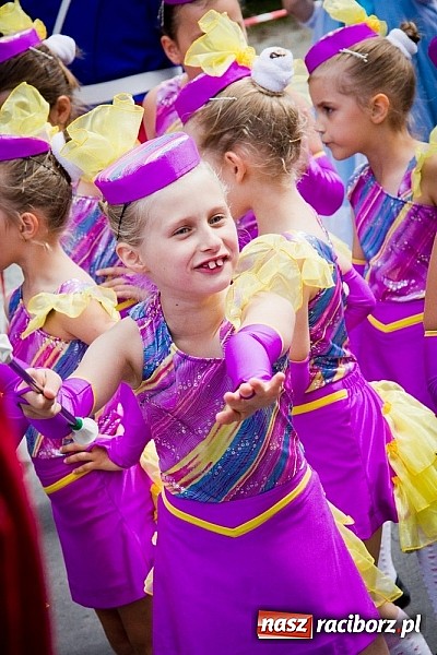 Zdjęcie w galerii na portalu naszraciborz.pl: Kolorowa parada ulicami Raciborza - Śląsk kraina wielu kultur dzień drugi wiadomości z regionu