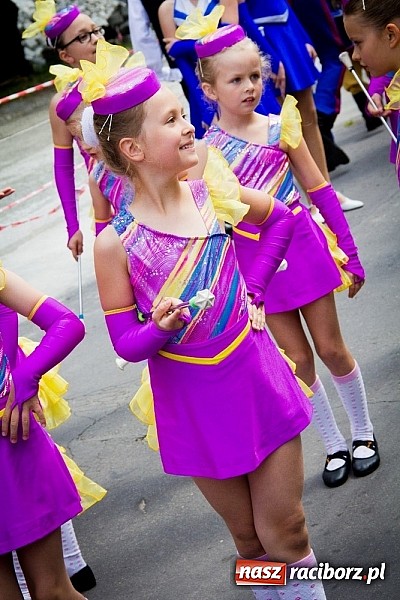 Zdjęcie w galerii na portalu naszraciborz.pl: Kolorowa parada ulicami Raciborza - Śląsk kraina wielu kultur dzień drugi wiadomości z regionu