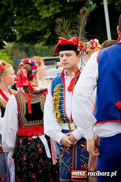 Zdjęcie w galerii na portalu naszraciborz.pl: Kolorowa parada ulicami Raciborza - Śląsk kraina wielu kultur dzień drugi wiadomości z regionu