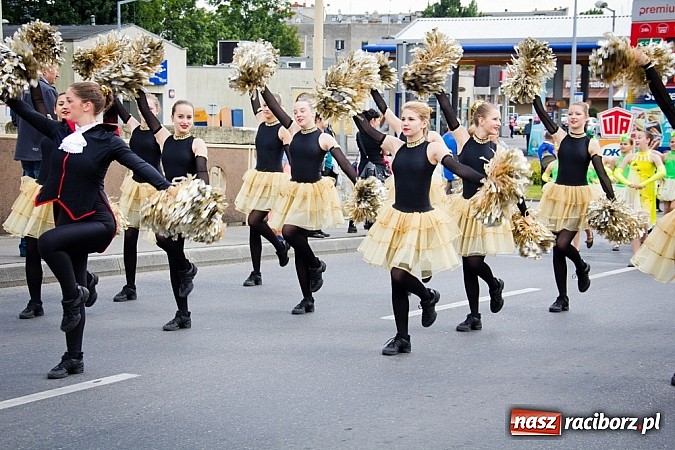 Zdjęcie w galerii na portalu naszraciborz.pl: Kolorowa parada ulicami Raciborza - Śląsk kraina wielu kultur dzień drugi wiadomości z regionu