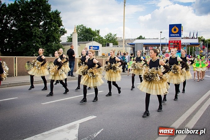 Zdjęcie w galerii na portalu naszraciborz.pl: Kolorowa parada ulicami Raciborza - Śląsk kraina wielu kultur dzień drugi wiadomości z regionu