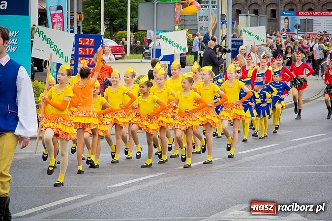 Zdjęcie w galerii na portalu naszraciborz.pl: Kolorowa parada ulicami Raciborza - Śląsk kraina wielu kultur dzień drugi wiadomości z regionu
