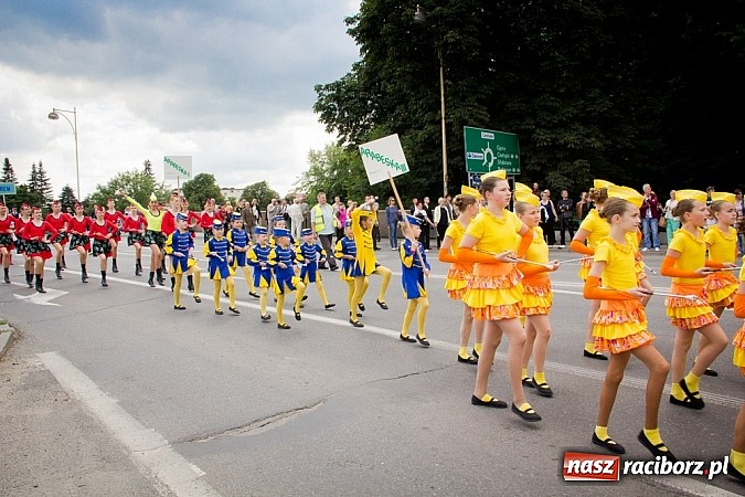 Zdjęcie w galerii na portalu naszraciborz.pl: Kolorowa parada ulicami Raciborza - Śląsk kraina wielu kultur dzień drugi wiadomości z regionu