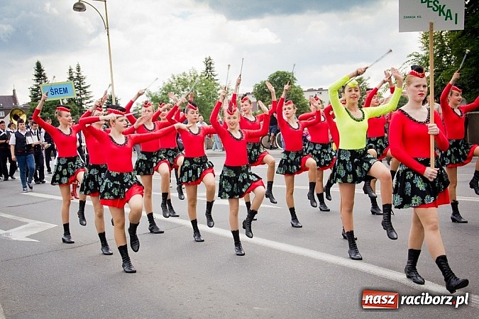 Zdjęcie w galerii na portalu naszraciborz.pl: Kolorowa parada ulicami Raciborza - Śląsk kraina wielu kultur dzień drugi wiadomości z regionu