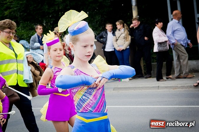 Zdjęcie w galerii na portalu naszraciborz.pl: Kolorowa parada ulicami Raciborza - Śląsk kraina wielu kultur dzień drugi wiadomości z regionu