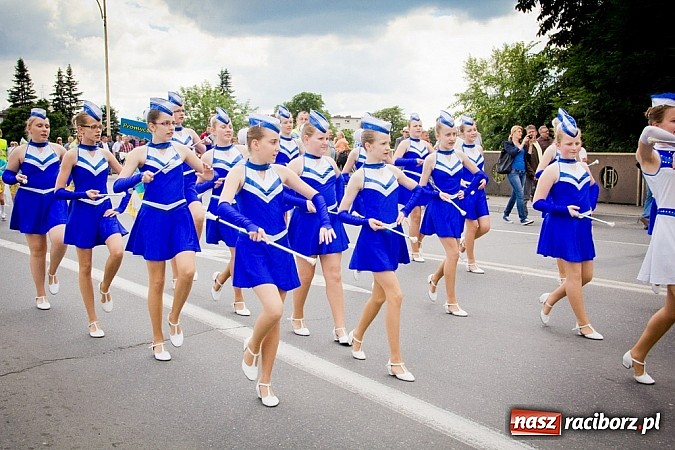Zdjęcie w galerii na portalu naszraciborz.pl: Kolorowa parada ulicami Raciborza - Śląsk kraina wielu kultur dzień drugi wiadomości z regionu