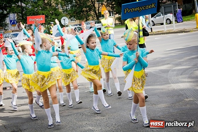 Zdjęcie w galerii na portalu naszraciborz.pl: Kolorowa parada ulicami Raciborza - Śląsk kraina wielu kultur dzień drugi wiadomości z regionu