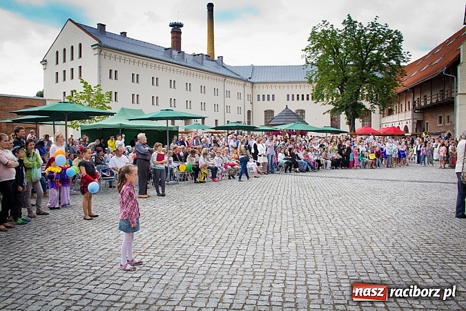Zdjęcie w galerii na portalu naszraciborz.pl: Kolorowa parada ulicami Raciborza - Śląsk kraina wielu kultur dzień drugi wiadomości z regionu