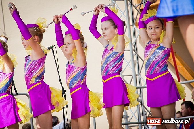 Zdjęcie w galerii na portalu naszraciborz.pl: Kolorowa parada ulicami Raciborza - Śląsk kraina wielu kultur dzień drugi wiadomości z regionu
