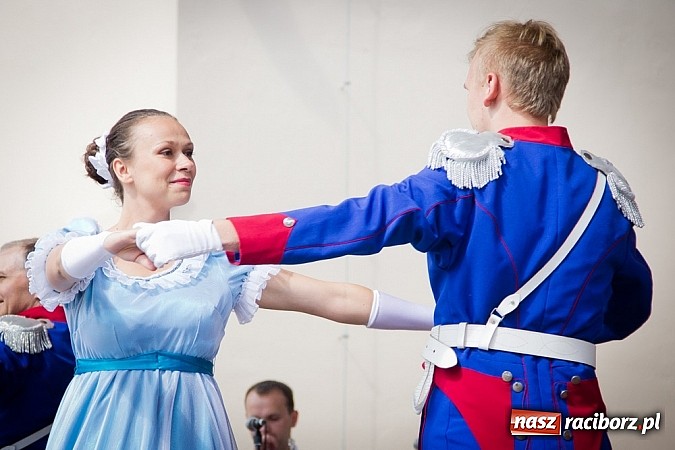 Zdjęcie w galerii na portalu naszraciborz.pl: Kolorowa parada ulicami Raciborza - Śląsk kraina wielu kultur dzień drugi wiadomości z regionu