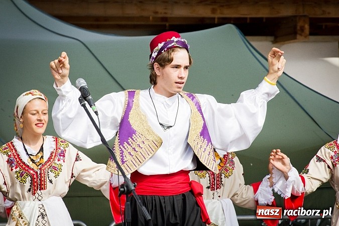 Zdjęcie w galerii na portalu naszraciborz.pl: Kolorowa parada ulicami Raciborza - Śląsk kraina wielu kultur dzień drugi wiadomości z regionu