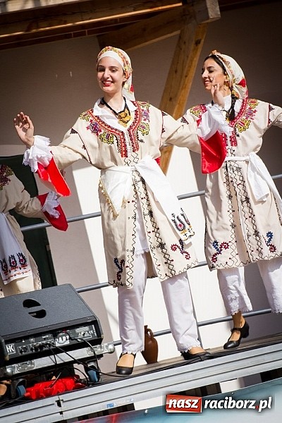 Zdjęcie w galerii na portalu naszraciborz.pl: Kolorowa parada ulicami Raciborza - Śląsk kraina wielu kultur dzień drugi wiadomości z regionu