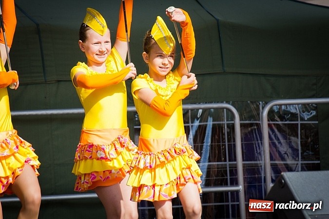 Zdjęcie w galerii na portalu naszraciborz.pl: Kolorowa parada ulicami Raciborza - Śląsk kraina wielu kultur dzień drugi wiadomości z regionu
