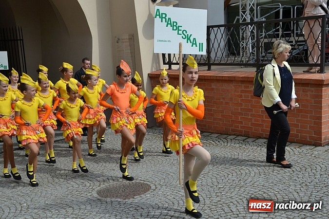 Zdjęcie w galerii na portalu naszraciborz.pl: Kolorowa parada ulicami Raciborza - Śląsk kraina wielu kultur dzień drugi wiadomości z regionu