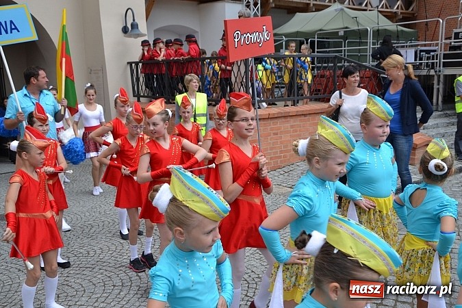 Zdjęcie w galerii na portalu naszraciborz.pl: Kolorowa parada ulicami Raciborza - Śląsk kraina wielu kultur dzień drugi wiadomości z regionu