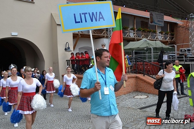 Zdjęcie w galerii na portalu naszraciborz.pl: Kolorowa parada ulicami Raciborza - Śląsk kraina wielu kultur dzień drugi wiadomości z regionu