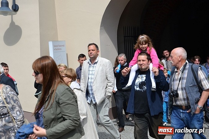 Zdjęcie w galerii na portalu naszraciborz.pl: Kolorowa parada ulicami Raciborza - Śląsk kraina wielu kultur dzień drugi wiadomości z regionu