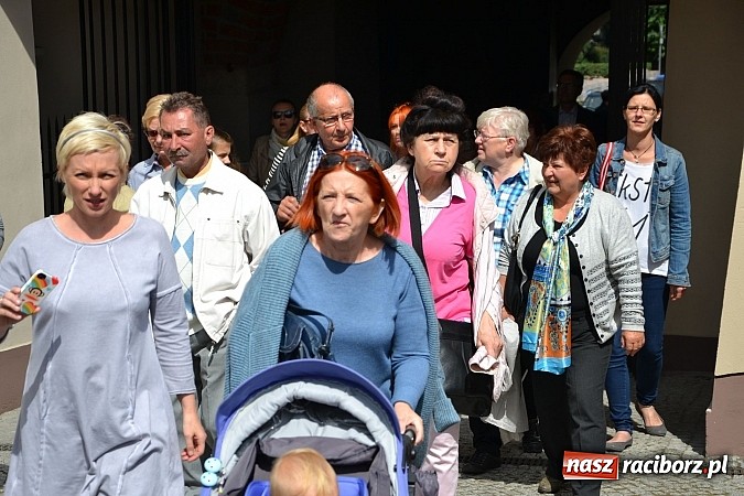 Zdjęcie w galerii na portalu naszraciborz.pl: Kolorowa parada ulicami Raciborza - Śląsk kraina wielu kultur dzień drugi wiadomości z regionu