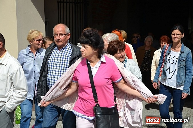 Zdjęcie w galerii na portalu naszraciborz.pl: Kolorowa parada ulicami Raciborza - Śląsk kraina wielu kultur dzień drugi wiadomości z regionu