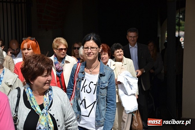 Zdjęcie w galerii na portalu naszraciborz.pl: Kolorowa parada ulicami Raciborza - Śląsk kraina wielu kultur dzień drugi wiadomości z regionu