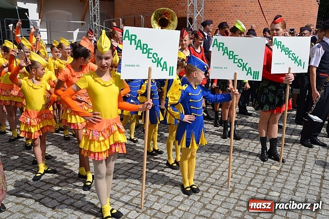 Zdjęcie w galerii na portalu naszraciborz.pl: Kolorowa parada ulicami Raciborza - Śląsk kraina wielu kultur dzień drugi wiadomości z regionu