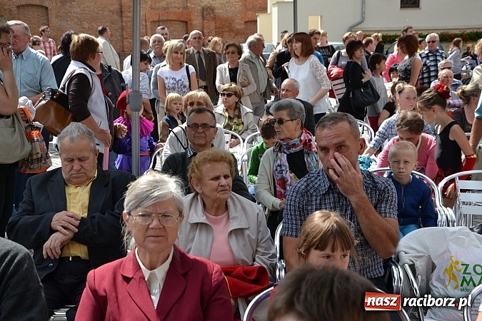 Zdjęcie w galerii na portalu naszraciborz.pl: Kolorowa parada ulicami Raciborza - Śląsk kraina wielu kultur dzień drugi wiadomości z regionu