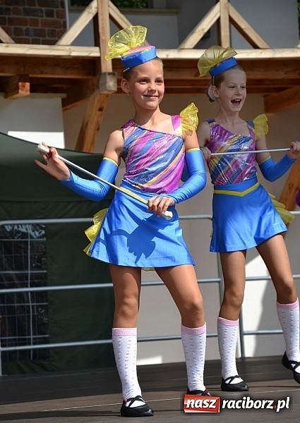 Zdjęcie w galerii na portalu naszraciborz.pl: Kolorowa parada ulicami Raciborza - Śląsk kraina wielu kultur dzień drugi wiadomości z regionu