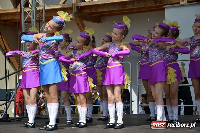 Zdjęcie w galerii na portalu naszraciborz.pl: Kolorowa parada ulicami Raciborza - Śląsk kraina wielu kultur dzień drugi wiadomości z regionu