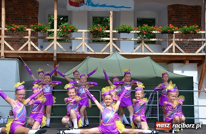 Zdjęcie w galerii na portalu naszraciborz.pl: Kolorowa parada ulicami Raciborza - Śląsk kraina wielu kultur dzień drugi wiadomości z regionu