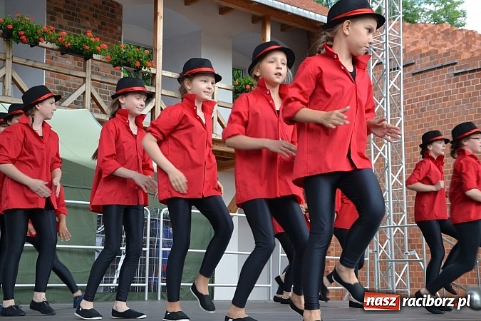 Zdjęcie w galerii na portalu naszraciborz.pl: Kolorowa parada ulicami Raciborza - Śląsk kraina wielu kultur dzień drugi wiadomości z regionu