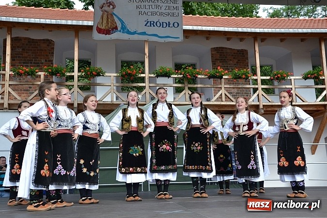 Zdjęcie w galerii na portalu naszraciborz.pl: Kolorowa parada ulicami Raciborza - Śląsk kraina wielu kultur dzień drugi wiadomości z regionu