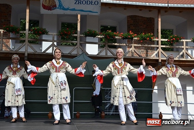 Zdjęcie w galerii na portalu naszraciborz.pl: Kolorowa parada ulicami Raciborza - Śląsk kraina wielu kultur dzień drugi wiadomości z regionu