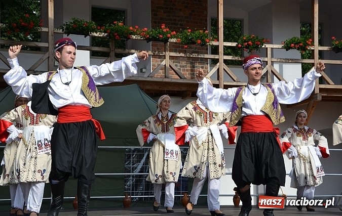 Zdjęcie w galerii na portalu naszraciborz.pl: Kolorowa parada ulicami Raciborza - Śląsk kraina wielu kultur dzień drugi wiadomości z regionu