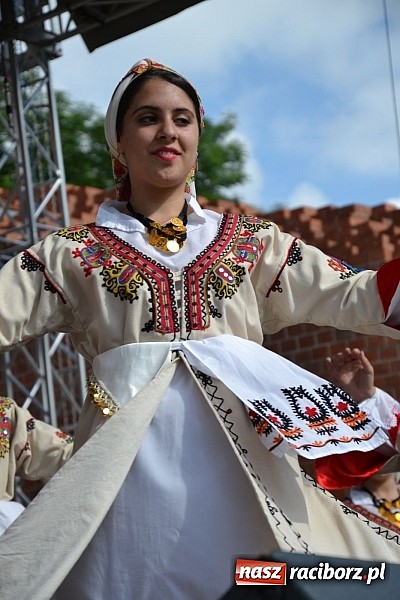 Zdjęcie w galerii na portalu naszraciborz.pl: Kolorowa parada ulicami Raciborza - Śląsk kraina wielu kultur dzień drugi wiadomości z regionu